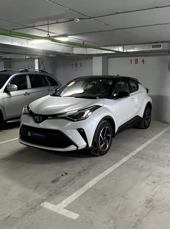 Toyota C-HR 2.0 &nbsp;CVT Deluxe